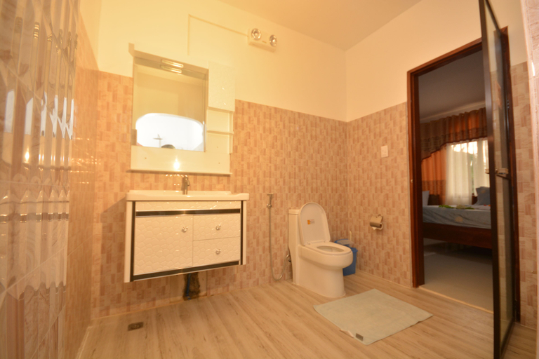 Bathroom 5, White Summerville Tourist Inn, Busuanga
