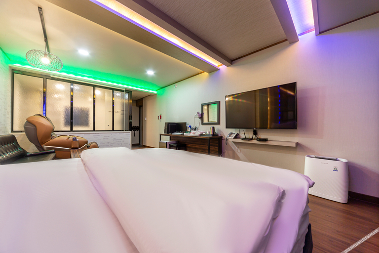 Bedroom 2, Yeongcheon CL Hotel, Yeongcheon