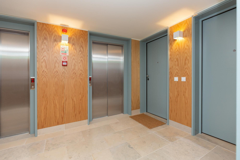 Others 4, Feel Corporate Housing Campanh 01, Porto