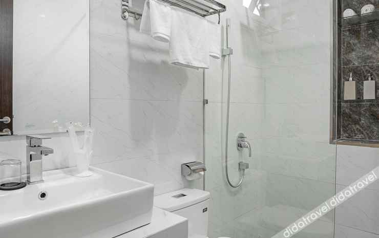 Bathroom, Dragon View Riverfront Hotel, Da Nang
