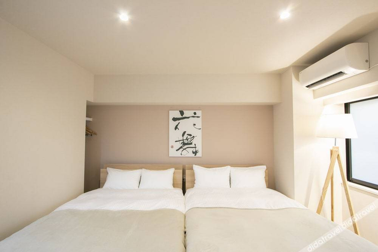 Others 3, Minn Higashi-Ueno, Taitō
