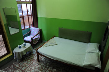 Guestroom, Baba Guest House, Varanasi