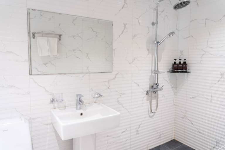 Bathroom 5, Seogwipo Unsong Secretel, Seogwipo