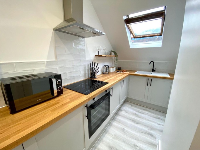 Others 4, Luxury Scandi Inspired 1 Bed Apartment, Bournemouth