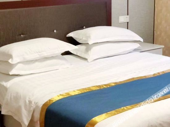 Others 3, No. 61 Inn, Changzhou