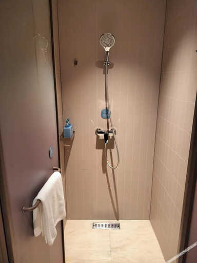 Bathroom 3, Hanting Hotel Qingdao Laoshan Haier Industrial Park, Qingdao