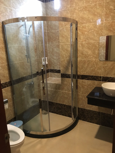 Bathroom 3, Phuong Ly Ly Hotel, District 9