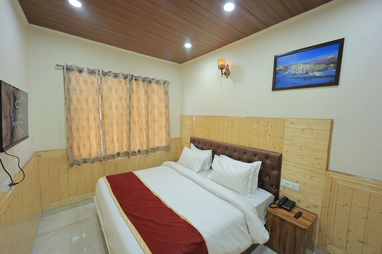 Room 2, Supreme Sapphire Kufri, Shimla