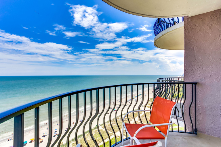 Others 2, Private 3BR's at Palms by Hosteeva, Horry