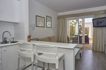 Guestroom 5, Prinsotel La Caleta Aparthotel, Baleares