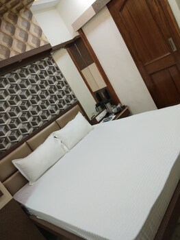 Others 5, Hotel Shubh, Kanpur Nagar