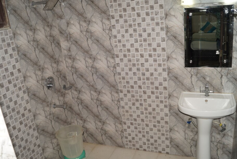 Bathroom, Goroomgo Anshika Inn New Town Kolkata, North 24 Parganas