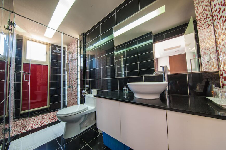 Bathroom 3, Hioneone Hostel, Penghu
