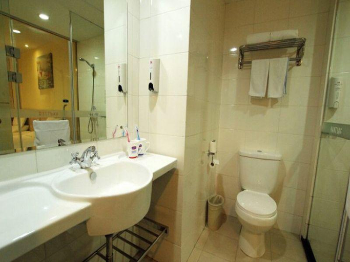 Bathroom, HanTing Hotel (Guilin Xiangshan Park), Guilin