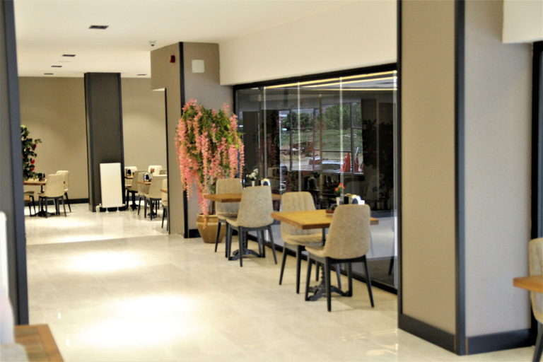 Others 4, Grand Pasabey Otel, Merkez