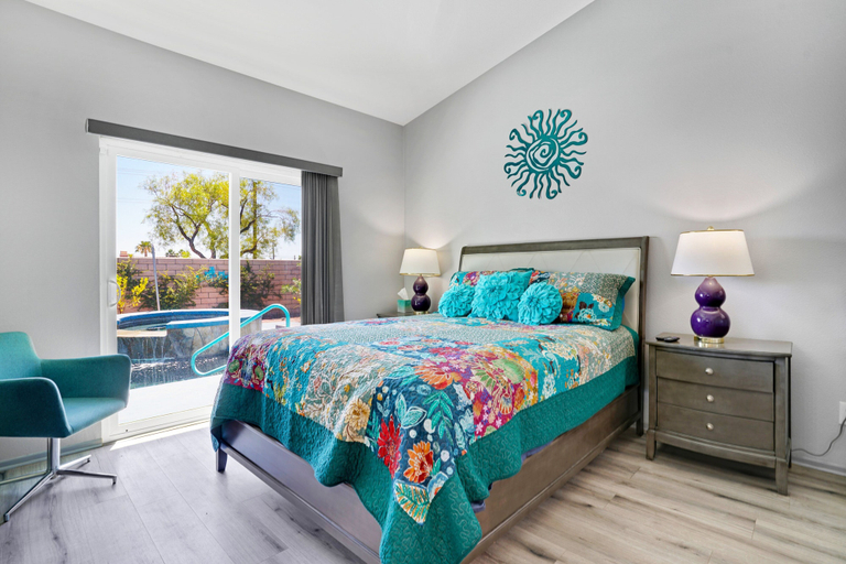 Room 3, Casa Solara is a Quintessential Palm Springs Retreat!, Riverside