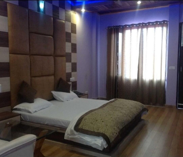 Bedroom 4, HOTEL SHYAM REGENCY, Solan