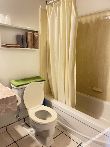 Bathroom, Pembina River Inn, Division No. 11