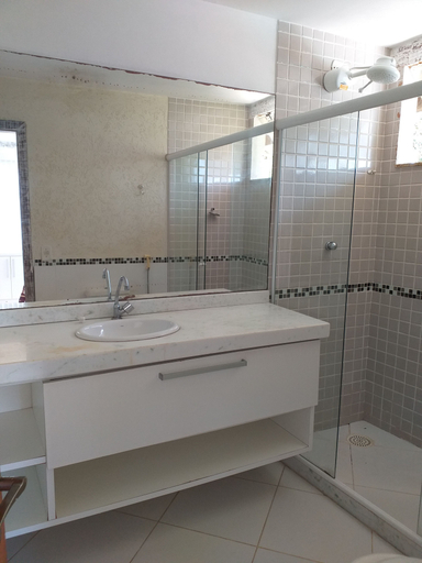 Bathroom 3, Venecia de Buzios, Armação dos Búzios