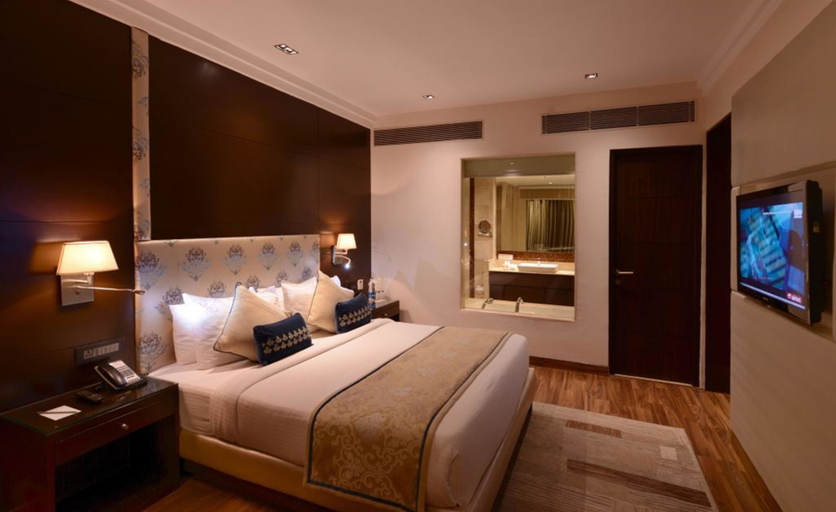 Bedroom 5, Golden Tulip Chandigarh - Panchkula, Panchkula