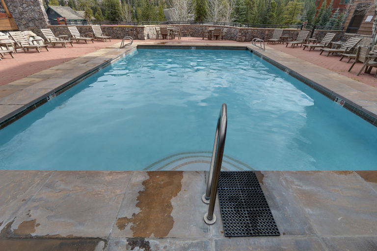 Others 3, Dakota Lodge 2 Bed 2 Bath, Summit