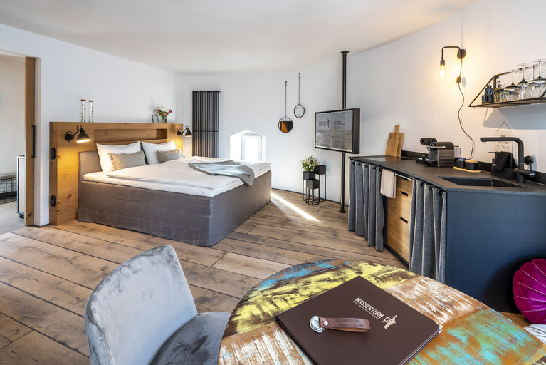 Bedroom 4, Apart Hotel Wasserturm, Segeberg