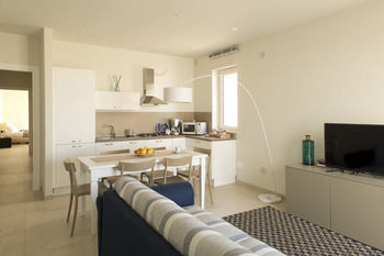 Others 4, Vilu Suite Mare, Bari
