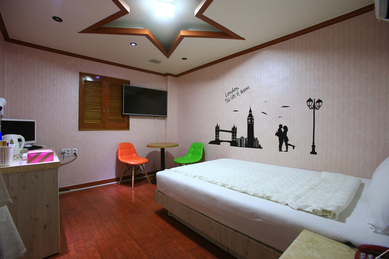 Bedroom 4, Jongno Internet, Jongno