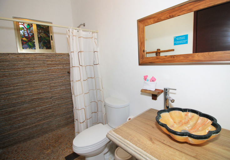 Bathroom 4, Hotel Pancho Villas Bacalar, Othón P. Blanco