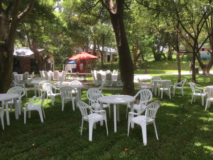 Food & Drinks, American Village Resort, Taipei City