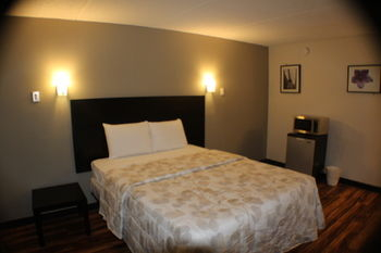 Others 3, Noble Suites, Dougherty
