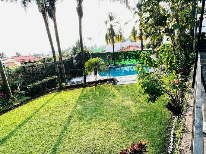 Others 5, Grand Vista Cuernavaca, Huitzilac