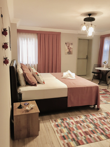 Others 5, Sirena's Suites, Beyoğlu