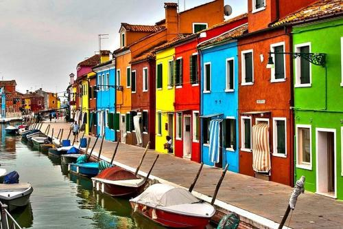 Others 3, Happy Stay, Venezia