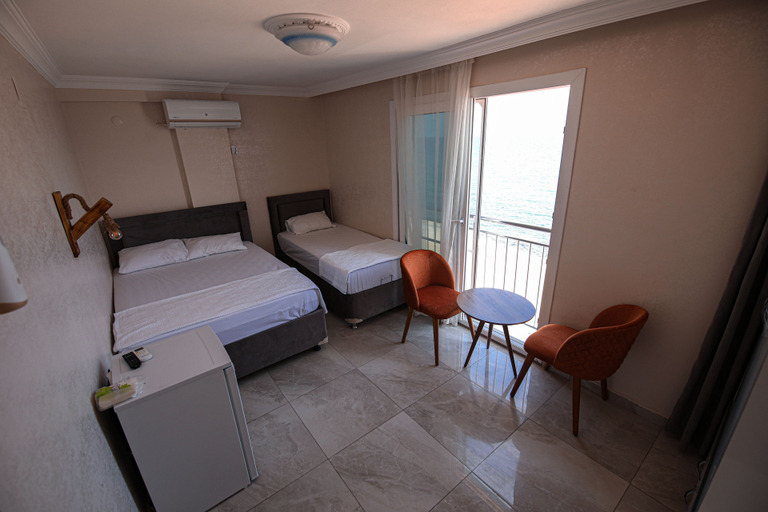 Others 2, Mose Restoran Motel Beach, Erdemli