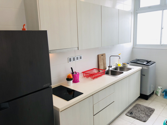 Others 5, Paragon Suite By Antlerzone, Johor Bahru