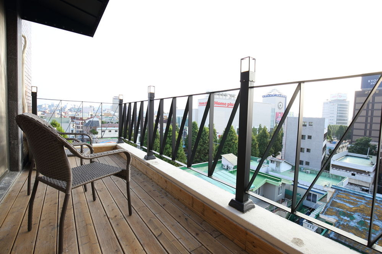 Balcony, Geumsoojang Tourist Hotel, Buk