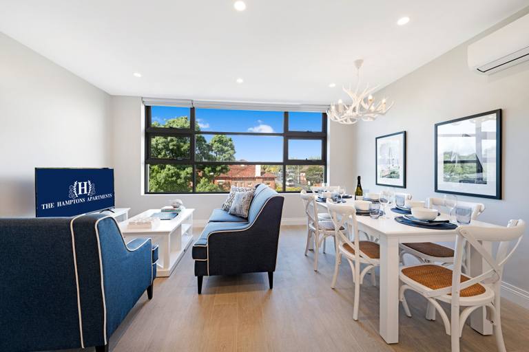 Food & Drinks, The Hamptons Apartments - St Kilda, Melbourne