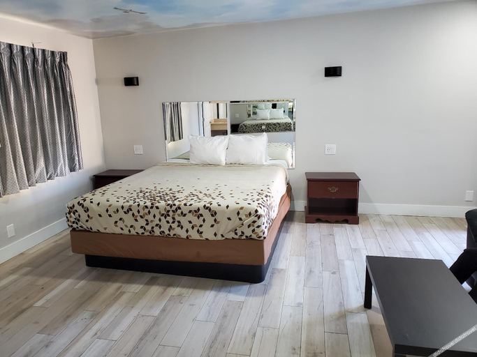 Bedroom 2, Patio Motel, Los Angeles