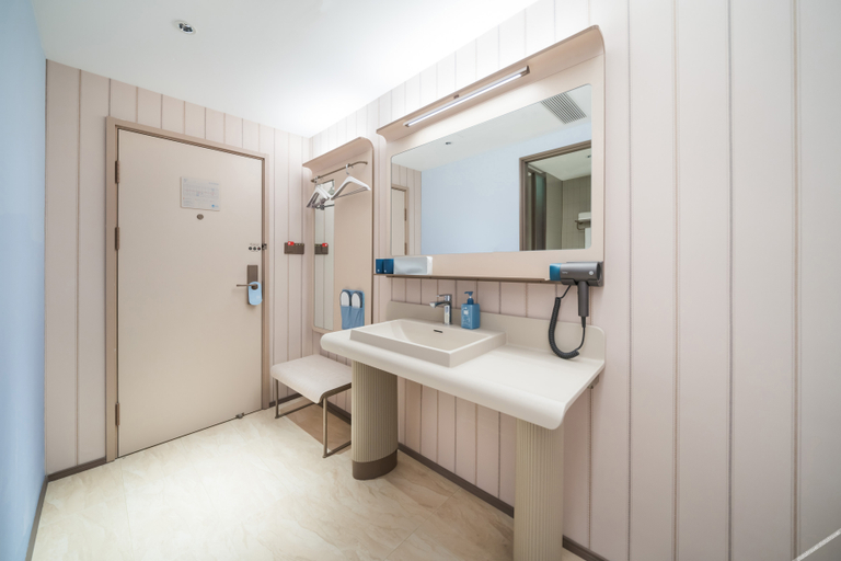Bathroom 3, Hanting Hotel Taonan Zhongbang Wansheng Plaza, Baicheng