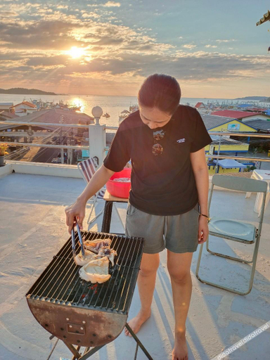 Food & Drinks 4, Lhong Lay House, Sattahip