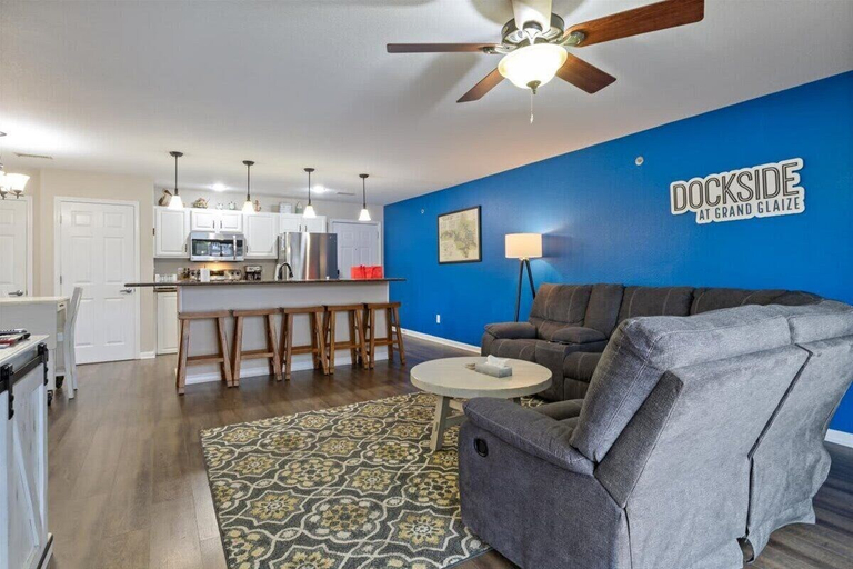 Living area 4, Ozark Get-away Lakefront Condo With Boat Slip, Camden