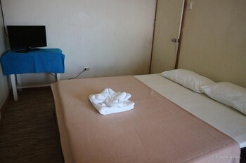 Room 5, Blue Wave Inn Beach Resort & Restaurant, Siquijor