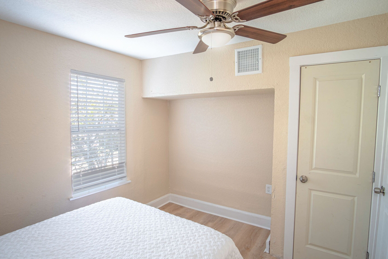 Bedroom 2, 3 BR 1 BA Remodeled Home Near Downtown, Bexar