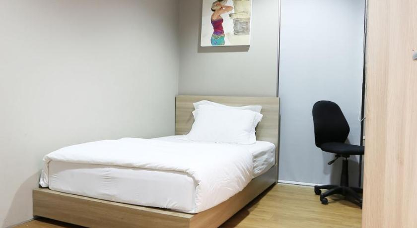 bedroom 11