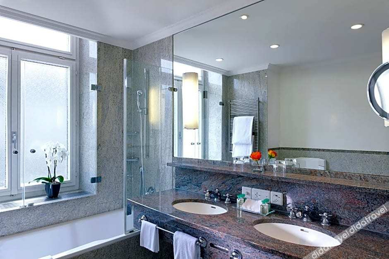 Bathroom 3, The Dufour by Hotel Schweizerhof Zurich, Zürich