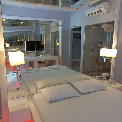 Others 4, Nar 15 Boutique, Kemer