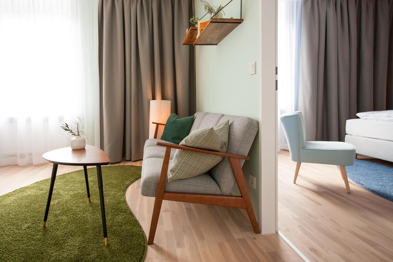Others 2, URBANAUTS FLATS Cubierta, Linz