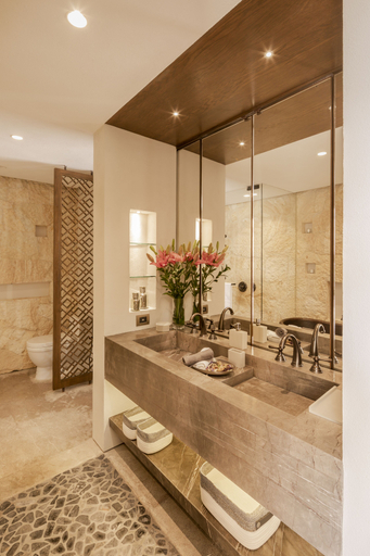 Bathroom 5, Casa Santo Origen, Del Centro