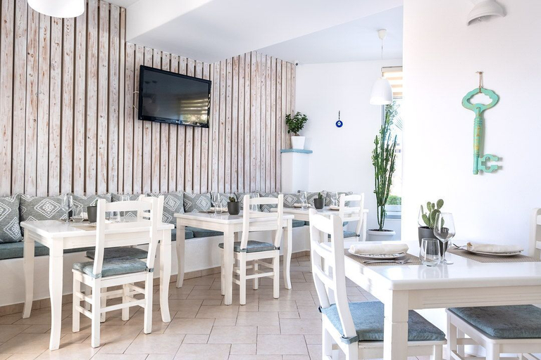 Food & Drinks 4, Harmony Hotel, Sarandës